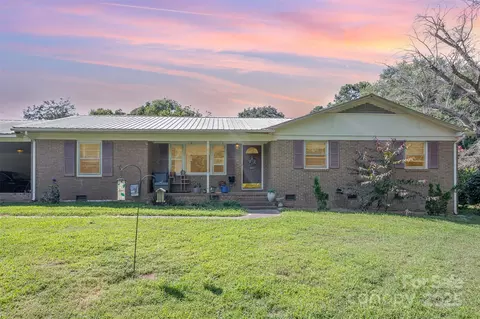 311 Rollingwood Dr, Stanley, NC 28164