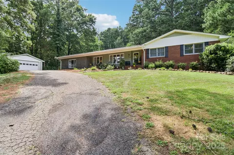 8715 Whitley Rd, Norwood, NC 28128