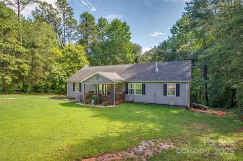 966 Cove Rd, Rutherfordton, NC 28139