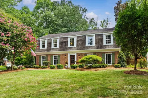 1811 Manor Mill Rd, Charlotte, NC 28226