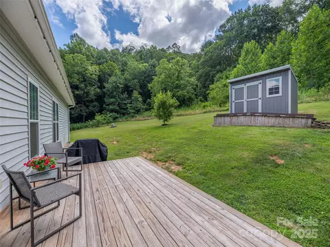 Exterior - 337 Split Pine Cv, Clyde, NC 28721 photo 5 of 6