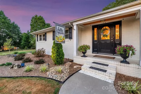 820 Green Pond Rd, Clover, SC 29710