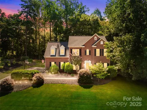1013 Muirfield Dr, Mooresville, NC 28115