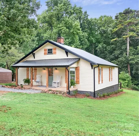 271 Fairmount Rd, Statesville, NC 28625