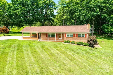 7741 Decker Rd, Connelly Springs, NC 28612