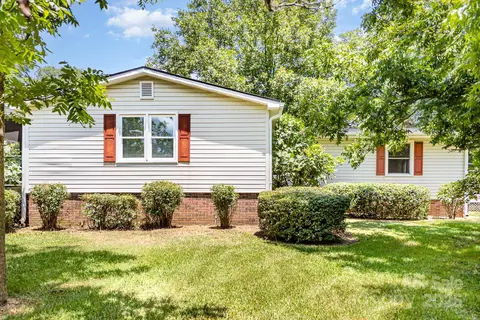 1069 Susan Cir, Rock Hill, SC 29730