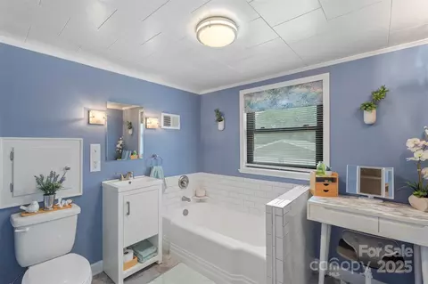 Bath - 1513 S Ridge Ave, Kannapolis, NC 28083 photo 5 of 5