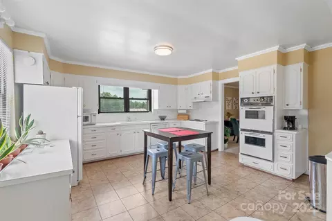 Kitchen - 1513 S Ridge Ave, Kannapolis, NC 28083 photo 1 of 4