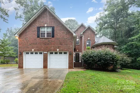 8625 Quarters Ln, Mint Hill, NC 28227