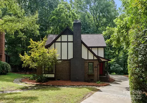 7018 Rocky Falls Rd, Charlotte, NC 28211