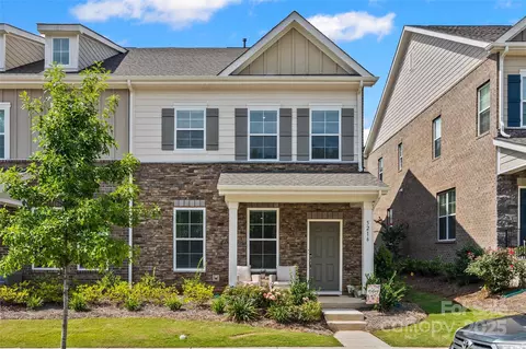 5216 Kinsbridge Dr, Mint Hill, NC 28227