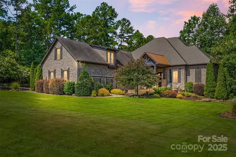 2016 Sugar Pond Ct, Fort Mill, SC 29715