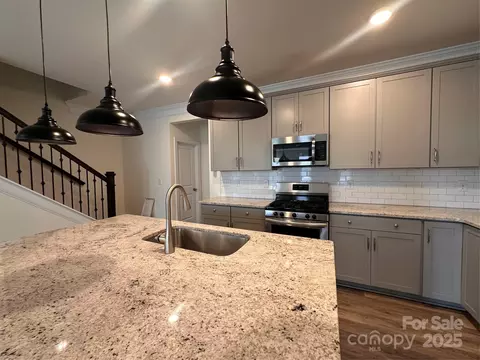 10207 Glenmere Creek Cir, Charlotte, NC 28262