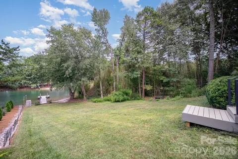 View/Area - 20105 Chapel Point Ln, Cornelius, NC 28031 photo 6 of 6