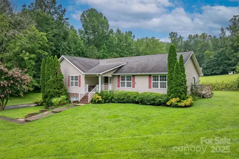 1477 Taylorsville Se Rd SE, Lenoir, NC 28645