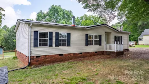 2220 Claremont Rd, Newton, NC 28658