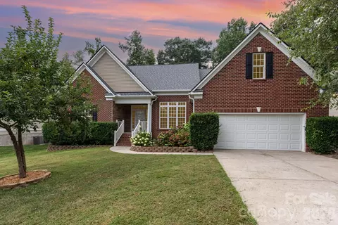 7508 Turkey Trot Dr, Stanley, NC 28164