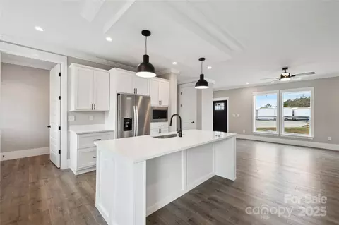 138 Arrington Rd, Statesville, NC 28625