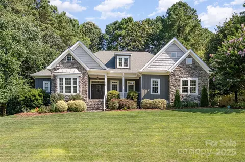 133 Waterbury Dr, Mooresville, NC 28117