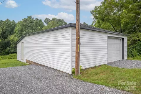 Exterior - 2775 Snipes St, Morganton, NC 28655 photo 1 of 3