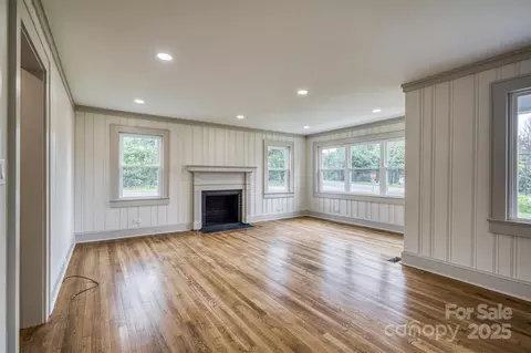 Living - 2775 Snipes St, Morganton, NC 28655 photo 5 of 5