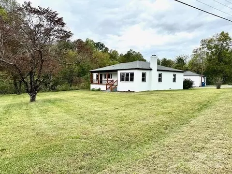 2775 Snipes St, Morganton, NC 28655