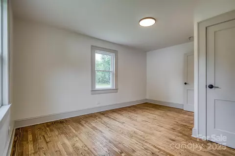 Bedroom - 2775 Snipes St, Morganton, NC 28655 photo 3 of 4