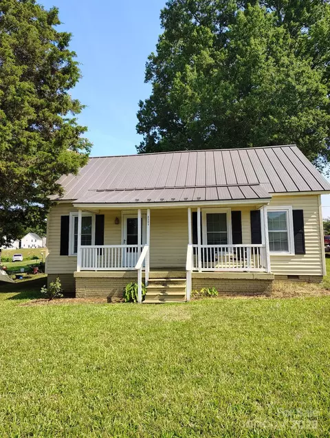 8504 Moores Chapel Rd, Charlotte, NC 28214
