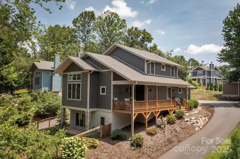 11 Elkmont Dr, Asheville, NC 28804