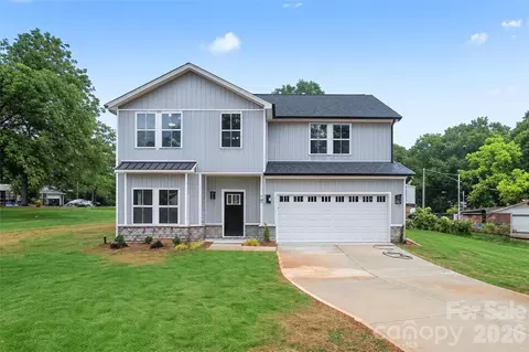 209 Henderson Cir, Harrisburg, NC 28075