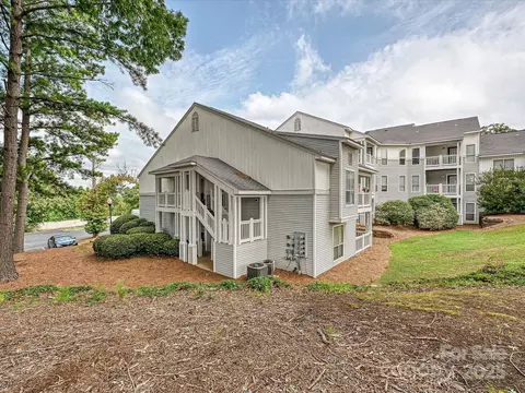820 Hamiltons Harbor 820 Dr #820, Lake Wylie, SC 29710