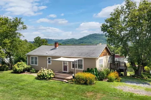 31 Skyland Cir, Asheville, NC 28804