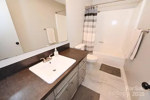 5643 Wesley St, Hickory, NC 28601 photo 14