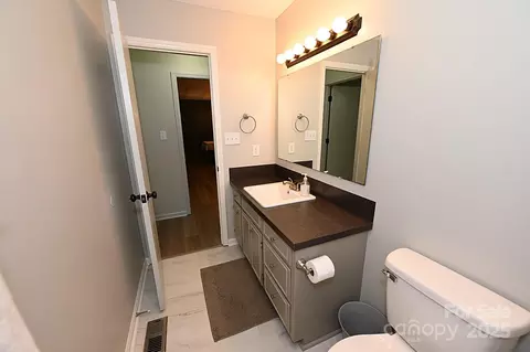 5643 Wesley St, Hickory, NC 28601 photo 15
