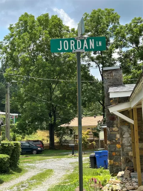 Jordan Lane, Brevard, NC 28712