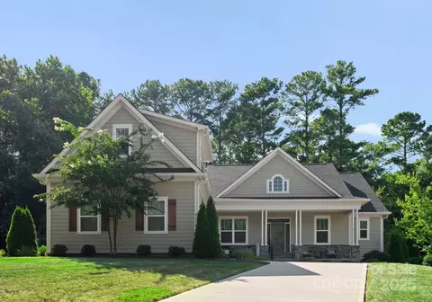 4275 Silver Eagle Ct, Denver, NC 28037