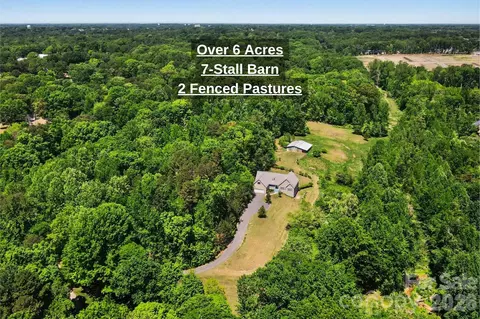 826 Deer Path Pl, Mooresville, NC 28115