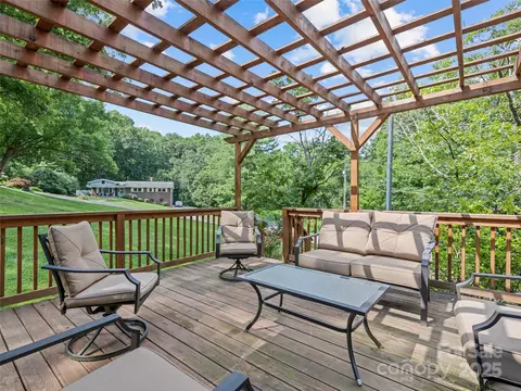 401 Nelson St, Clyde, NC 28721 photo 11