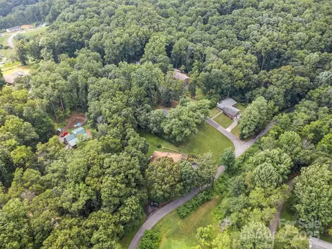 401 Nelson St, Clyde, NC 28721 photo 8