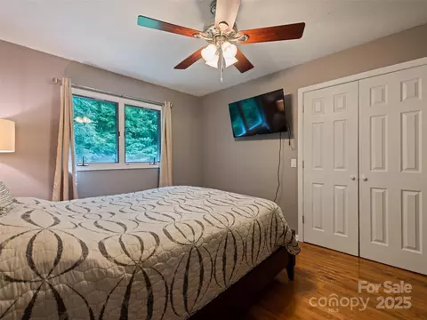 401 Nelson St, Clyde, NC 28721 photo 33