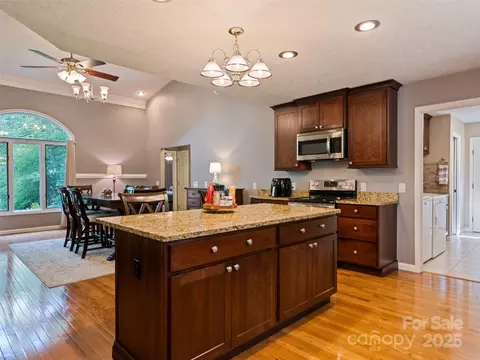 401 Nelson St, Clyde, NC 28721 photo 23