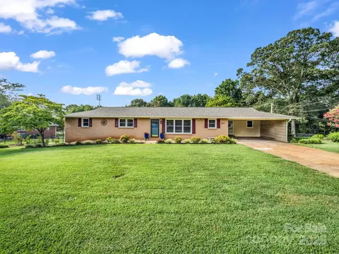 311 Franklin Dr, Forest City, NC 28043
