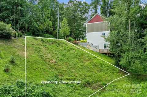 132 Houston B St #B, Asheville, NC 28801