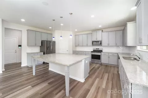 Kitchen - 10045 Carousel Corral Dr, Midland, NC 28107 photo 2 of 2