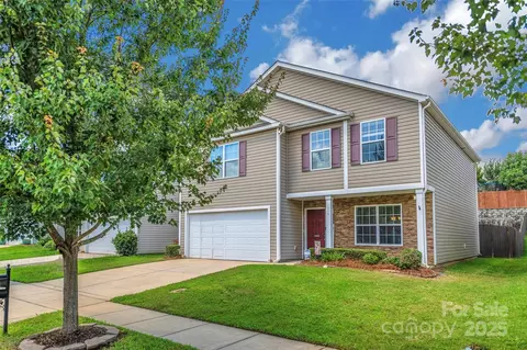 1818 Windy Willow Ln, Dallas, NC 28034