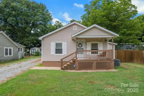 107 Apricot St, Belmont, NC 28012