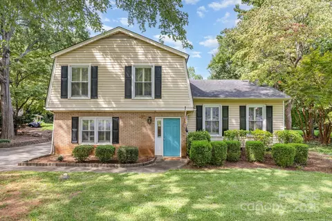 2241 Gaines Ave, Gastonia, NC 28054