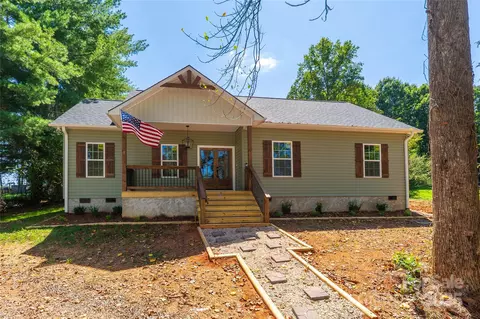 3541 Farmfield Dr, Claremont, NC 28610