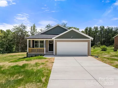 3675 Wakefield Dr, Newton, NC 28658