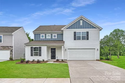 1902 Old Ormand Ln, Bessemer City, NC 28016